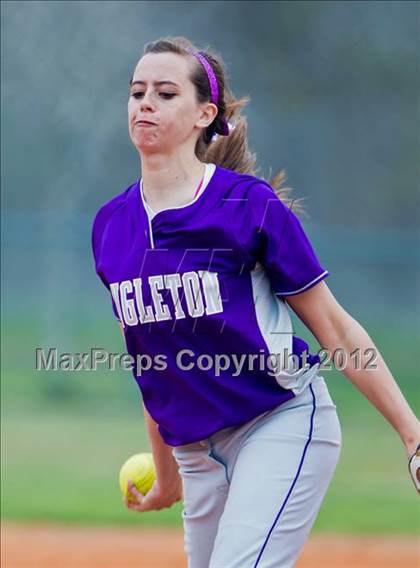 Thumbnail 1 in Alvin vs Angleton (Brazosport Classic) photogallery.