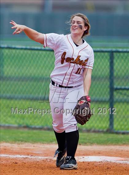 Thumbnail 2 in Alvin vs Angleton (Brazosport Classic) photogallery.