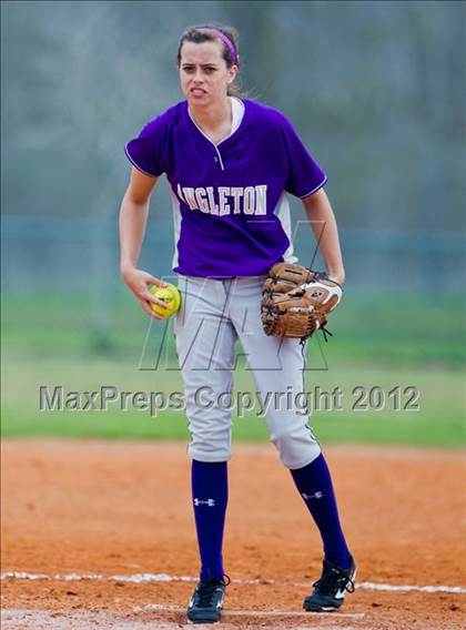 Thumbnail 1 in Alvin vs Angleton (Brazosport Classic) photogallery.