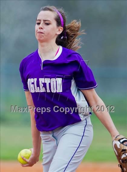 Thumbnail 1 in Alvin vs Angleton (Brazosport Classic) photogallery.