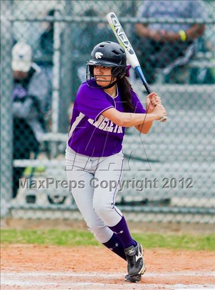 Thumbnail 2 in Alvin vs Angleton (Brazosport Classic) photogallery.