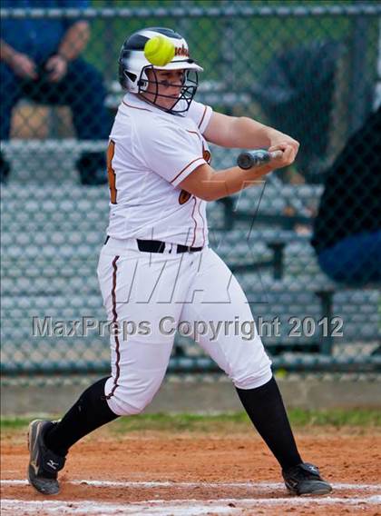 Thumbnail 3 in Alvin vs Angleton (Brazosport Classic) photogallery.