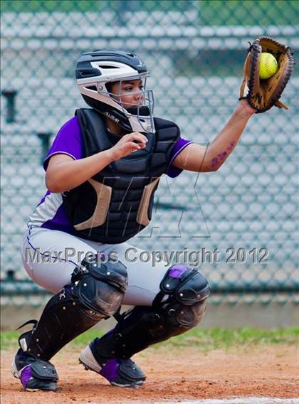 Thumbnail 3 in Alvin vs Angleton (Brazosport Classic) photogallery.