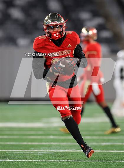 Thumbnail 1 in Bergen Catholic vs Delbarton (NJSIAA Non-Public A Final) photogallery.