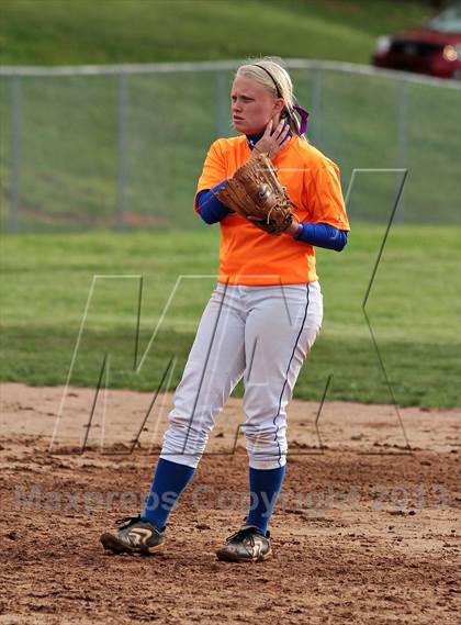 Thumbnail 2 in Daniel Boone vs  William Blount (Foothills Classic) photogallery.