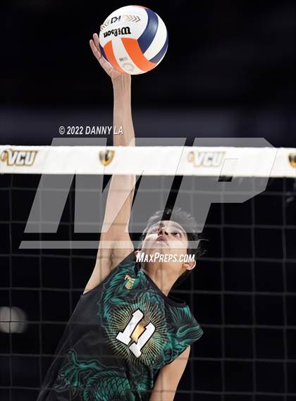 Thumbnail 3 in Patrick Henry vs. Maggie Walker (VHSL Class 4 State Final) photogallery.