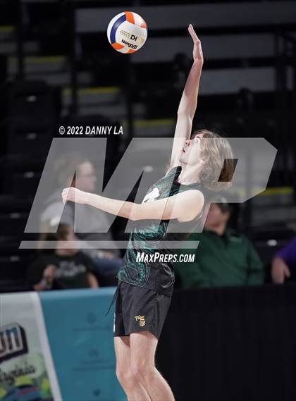 Thumbnail 1 in Patrick Henry vs. Maggie Walker (VHSL Class 4 State Final) photogallery.