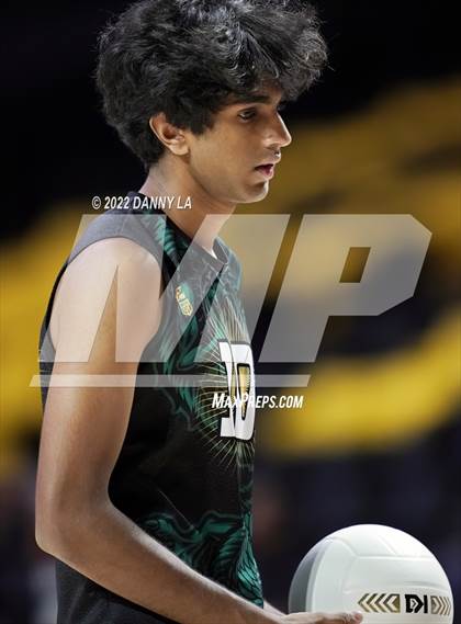 Thumbnail 3 in Patrick Henry vs. Maggie Walker (VHSL Class 4 State Final) photogallery.
