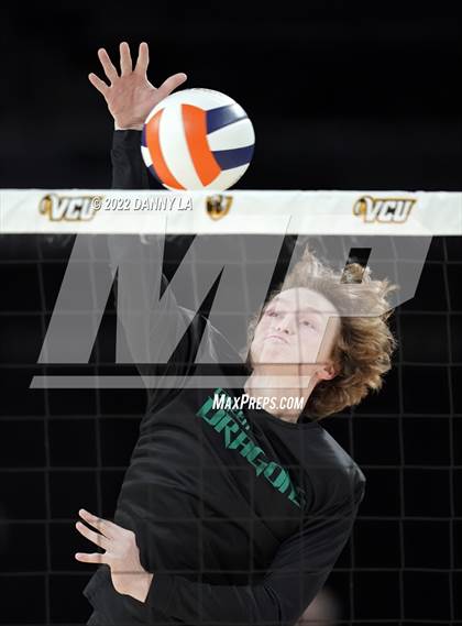 Thumbnail 3 in Patrick Henry vs. Maggie Walker (VHSL Class 4 State Final) photogallery.