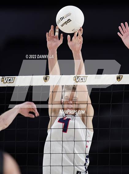 Thumbnail 3 in Patrick Henry vs. Maggie Walker (VHSL Class 4 State Final) photogallery.