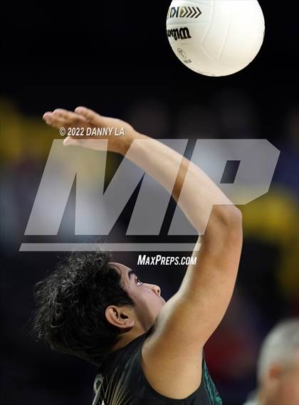 Thumbnail 2 in Patrick Henry vs. Maggie Walker (VHSL Class 4 State Final) photogallery.