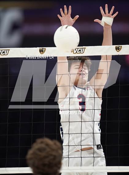 Thumbnail 1 in Patrick Henry vs. Maggie Walker (VHSL Class 4 State Final) photogallery.