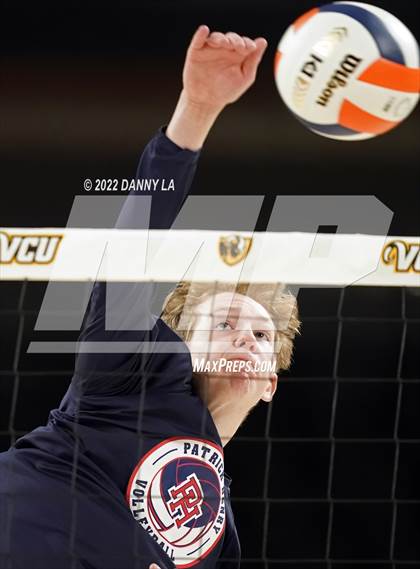 Thumbnail 3 in Patrick Henry vs. Maggie Walker (VHSL Class 4 State Final) photogallery.
