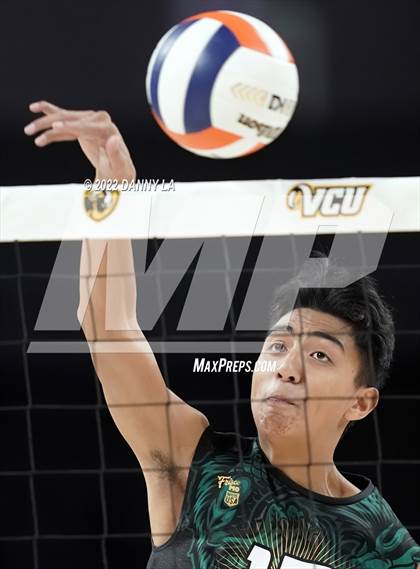 Thumbnail 1 in Patrick Henry vs. Maggie Walker (VHSL Class 4 State Final) photogallery.