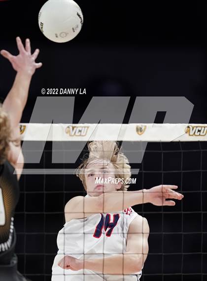 Thumbnail 3 in Patrick Henry vs. Maggie Walker (VHSL Class 4 State Final) photogallery.