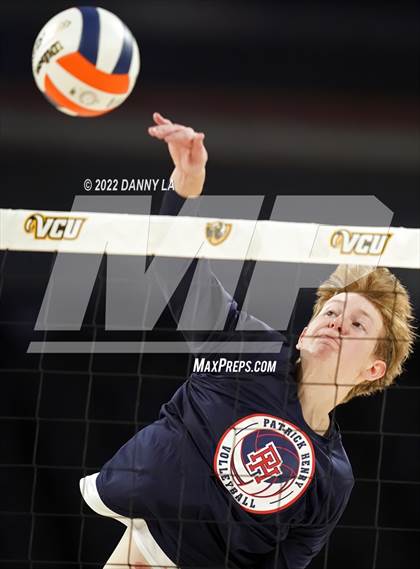 Thumbnail 2 in Patrick Henry vs. Maggie Walker (VHSL Class 4 State Final) photogallery.