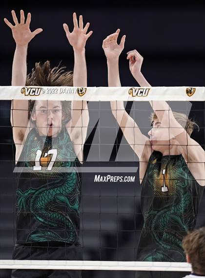 Thumbnail 3 in Patrick Henry vs. Maggie Walker (VHSL Class 4 State Final) photogallery.