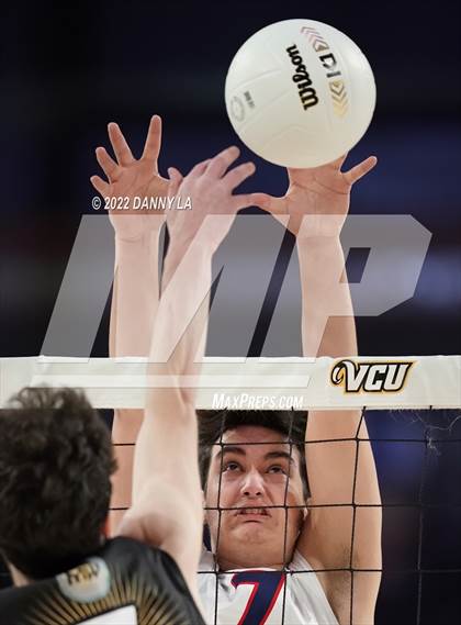 Thumbnail 1 in Patrick Henry vs. Maggie Walker (VHSL Class 4 State Final) photogallery.