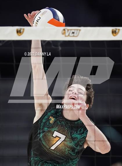 Thumbnail 2 in Patrick Henry vs. Maggie Walker (VHSL Class 4 State Final) photogallery.