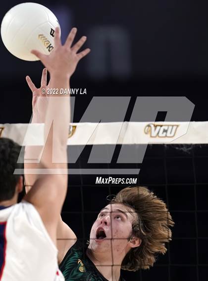 Thumbnail 3 in Patrick Henry vs. Maggie Walker (VHSL Class 4 State Final) photogallery.