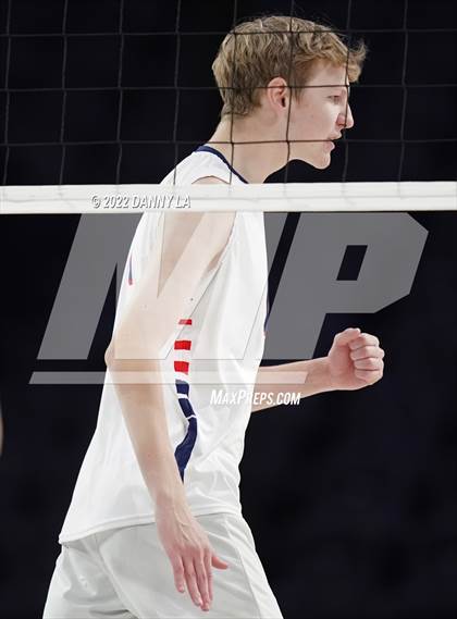 Thumbnail 2 in Patrick Henry vs. Maggie Walker (VHSL Class 4 State Final) photogallery.