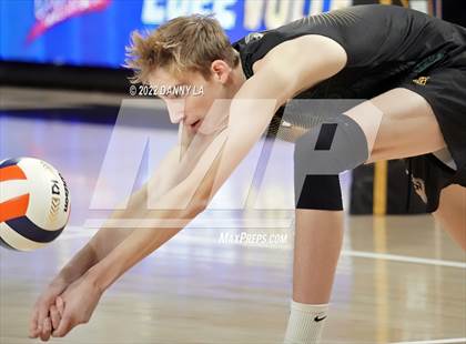 Thumbnail 2 in Patrick Henry vs. Maggie Walker (VHSL Class 4 State Final) photogallery.