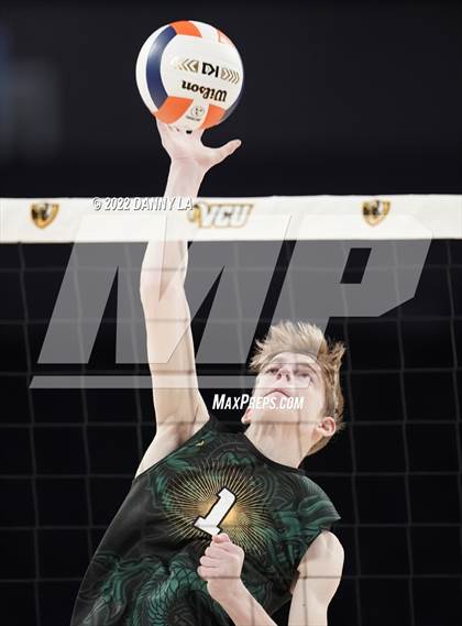 Thumbnail 1 in Patrick Henry vs. Maggie Walker (VHSL Class 4 State Final) photogallery.