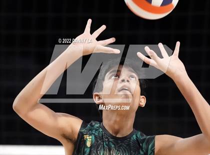 Thumbnail 2 in Patrick Henry vs. Maggie Walker (VHSL Class 4 State Final) photogallery.