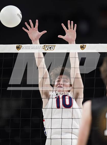 Thumbnail 1 in Patrick Henry vs. Maggie Walker (VHSL Class 4 State Final) photogallery.