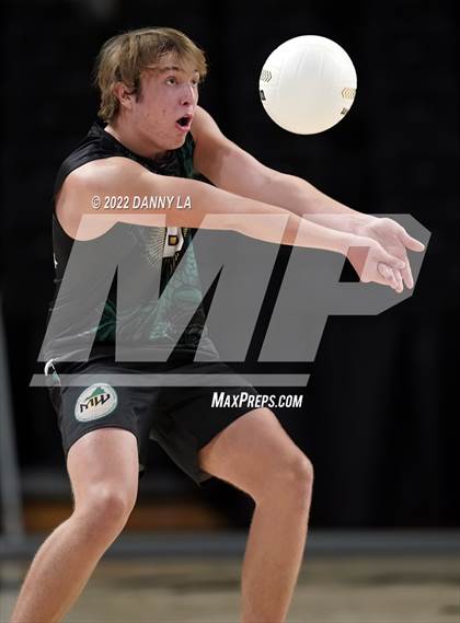 Thumbnail 1 in Patrick Henry vs. Maggie Walker (VHSL Class 4 State Final) photogallery.