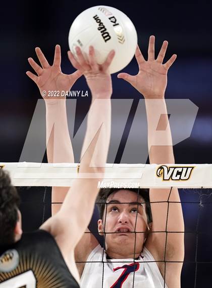 Thumbnail 3 in Patrick Henry vs. Maggie Walker (VHSL Class 4 State Final) photogallery.