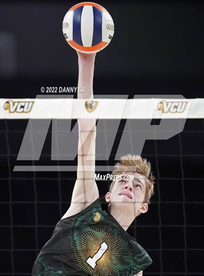 Thumbnail 3 in Patrick Henry vs. Maggie Walker (VHSL Class 4 State Final) photogallery.