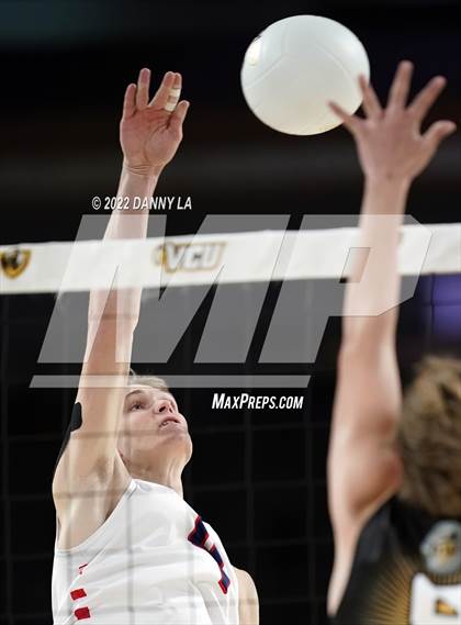 Thumbnail 2 in Patrick Henry vs. Maggie Walker (VHSL Class 4 State Final) photogallery.