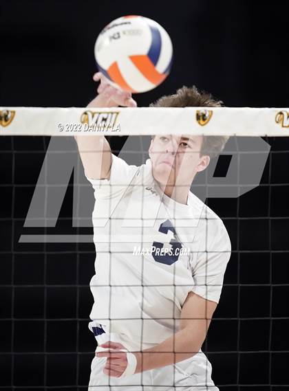 Thumbnail 3 in Patrick Henry vs. Maggie Walker (VHSL Class 4 State Final) photogallery.