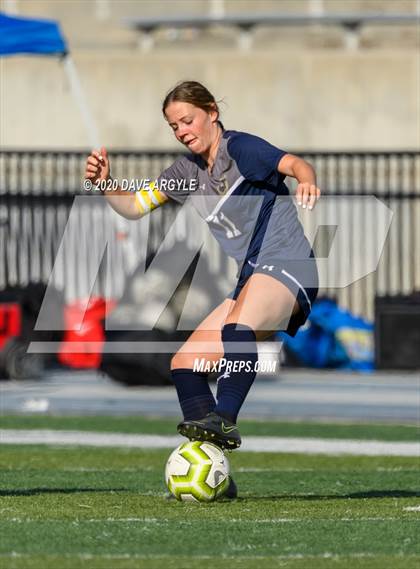 Thumbnail 1 in Hunter vs. Northridge (UHSAA 6A First Round) photogallery.