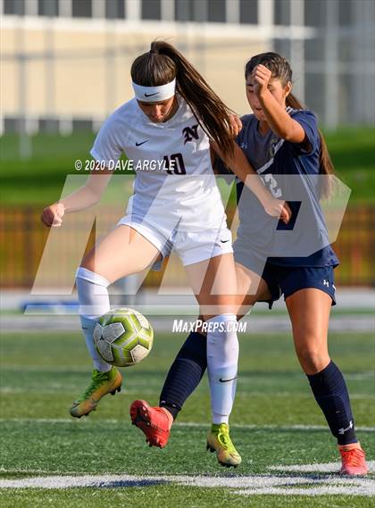Thumbnail 1 in Hunter vs. Northridge (UHSAA 6A First Round) photogallery.