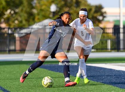 Thumbnail 3 in Hunter vs. Northridge (UHSAA 6A First Round) photogallery.