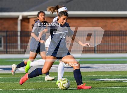Thumbnail 3 in Hunter vs. Northridge (UHSAA 6A First Round) photogallery.