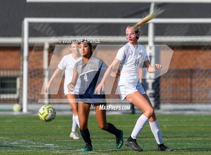 Thumbnail 1 in Hunter vs. Northridge (UHSAA 6A First Round) photogallery.