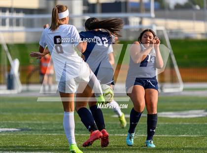 Thumbnail 2 in Hunter vs. Northridge (UHSAA 6A First Round) photogallery.