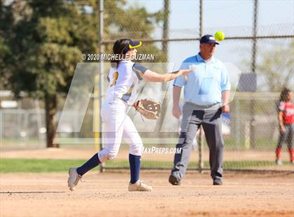 Thumbnail 3 in Waterford vs. Gregori photogallery.