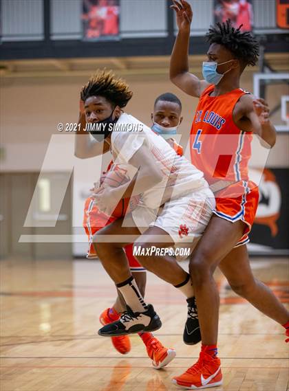 Thumbnail 3 in East St. Louis @ Edwardsville (IHSA SWC Championship) photogallery.