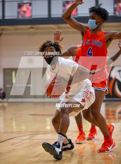 Thumbnail 1 in East St. Louis @ Edwardsville (IHSA SWC Championship) photogallery.