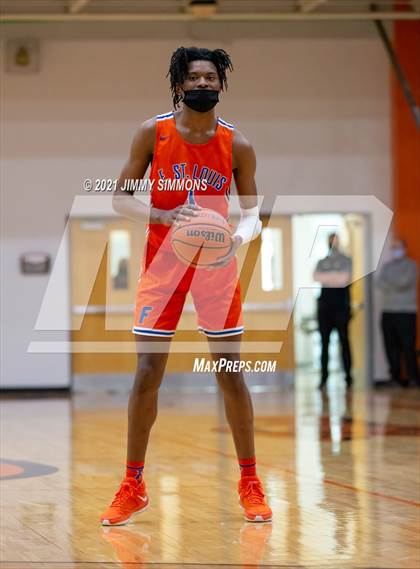 Thumbnail 2 in East St. Louis @ Edwardsville (IHSA SWC Championship) photogallery.