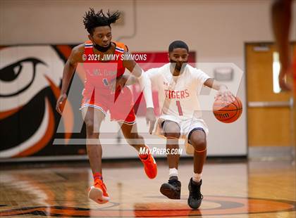 Thumbnail 1 in East St. Louis @ Edwardsville (IHSA SWC Championship) photogallery.