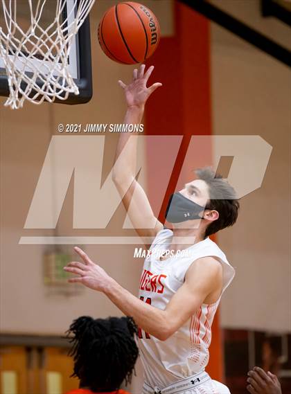 Thumbnail 2 in East St. Louis @ Edwardsville (IHSA SWC Championship) photogallery.