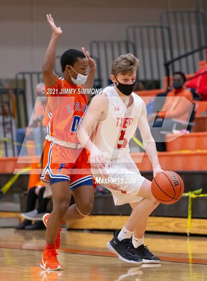 Thumbnail 1 in East St. Louis @ Edwardsville (IHSA SWC Championship) photogallery.