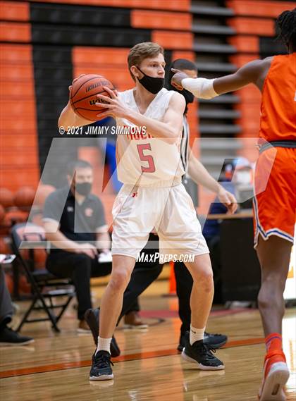 Thumbnail 1 in East St. Louis @ Edwardsville (IHSA SWC Championship) photogallery.