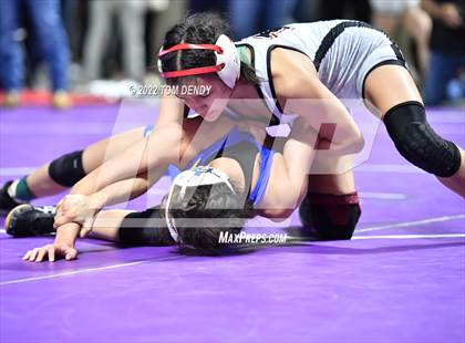 Thumbnail 1 in UIL State Championships - 6A 95lb Final photogallery.
