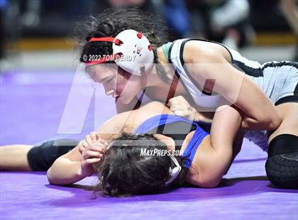 Thumbnail 3 in UIL State Championships - 6A 95lb Final photogallery.